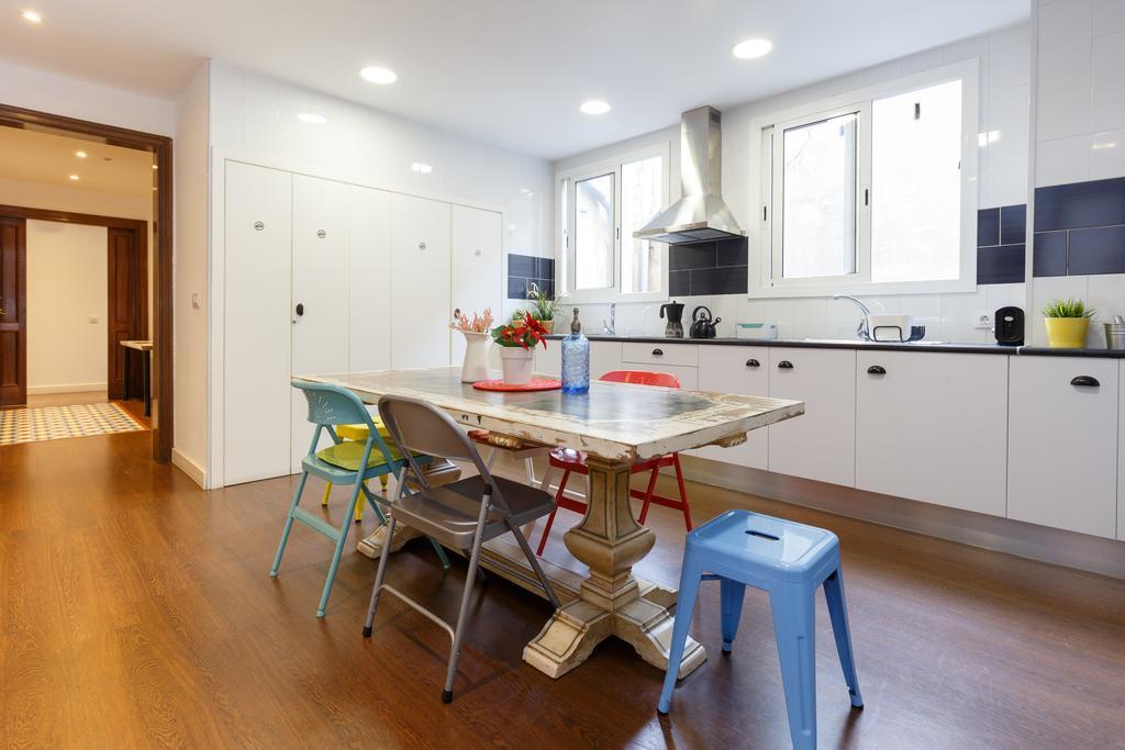 Apartamento De 185 M² En Ensanche, Con 8 Habitación *