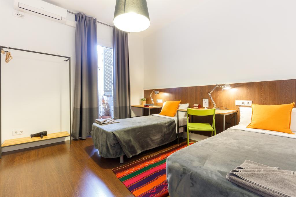 Apartamento De 185 M² En Ensanche, Con 8 Habitación *