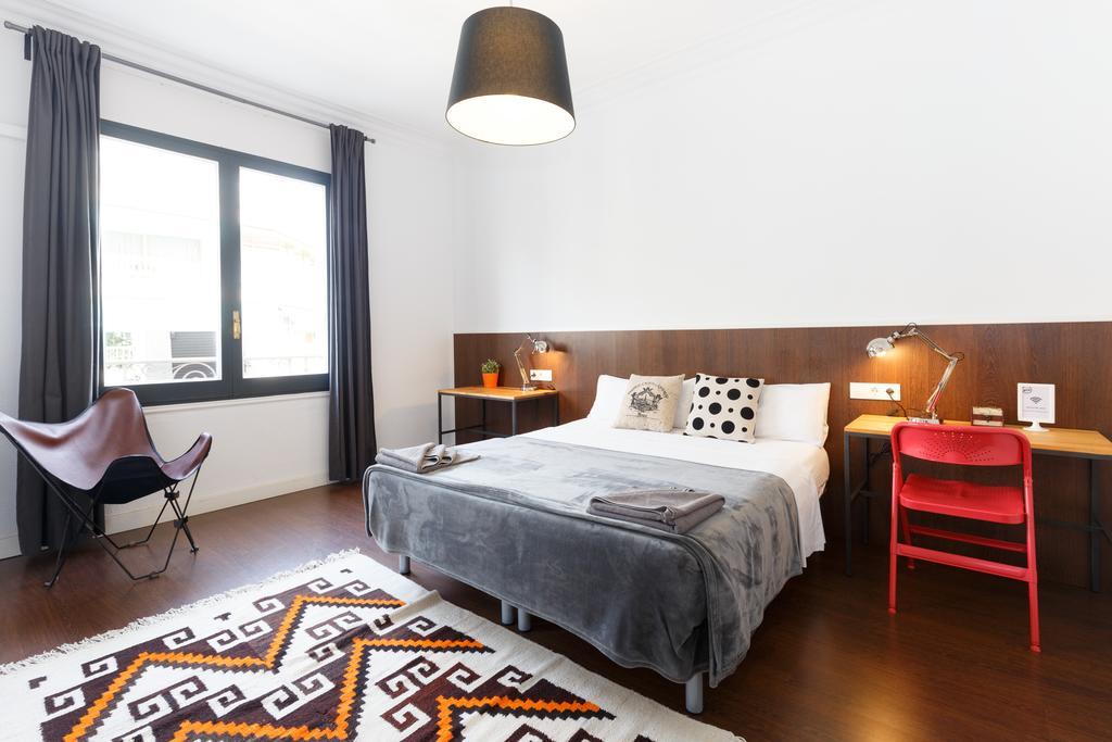 Apartamento De 185 M² En Ensanche, Con 8 Habitación *